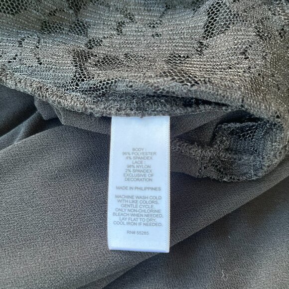 Express Lace Accented Blouse on Shoulder and Side Hem Black Size S/P.‎ - Picture 6 of 6